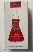 2022 Hallmark Memories with Mom Keepsake Ornament *NEW*