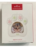 2024 Hallmark #34 Pretty Kitty Keepsake Photo Holder Ornament *NEW*