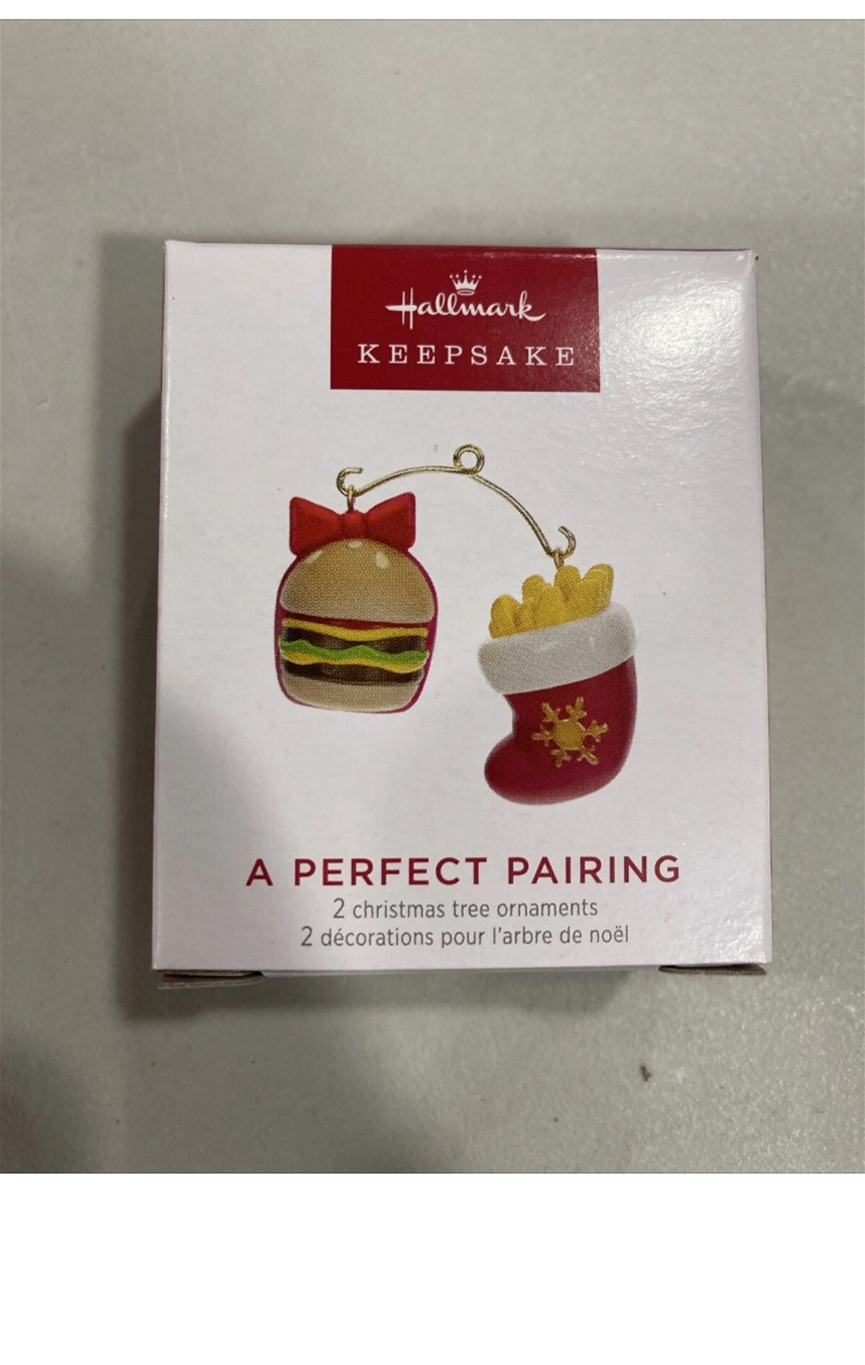 2023 Hallmark MINI Perfect Pairing Burger and Fries Keepsake 2 Ornaments *NEW*