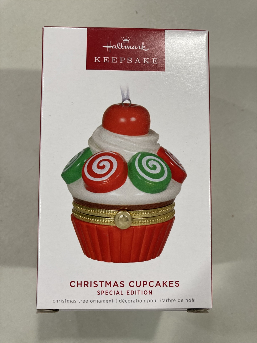2022 Hallmark Christmas Cupcakes Special Edition Keepsake Ornament *NEW*