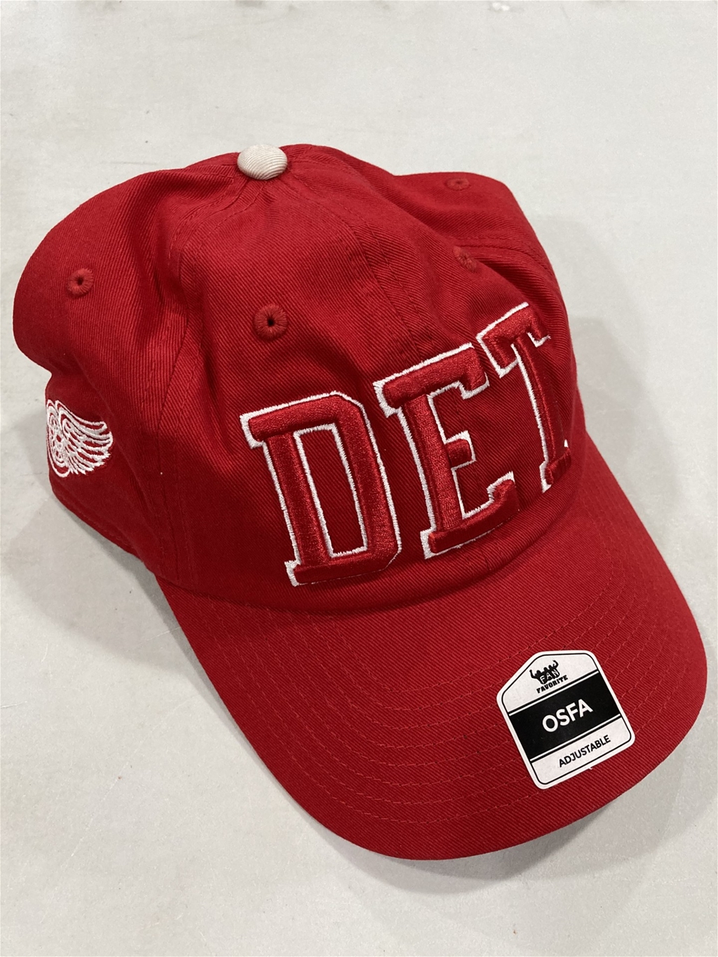 Detroit Red Wings NHL Red Mass Clique Clean Up Adjustable Hat "NEW"